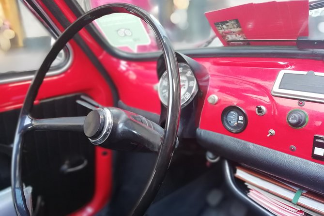 2 hour Vintage Fiat 500 Central City Tour in Milan - Art + power + Leonardo: the Milan you can picture in your mind