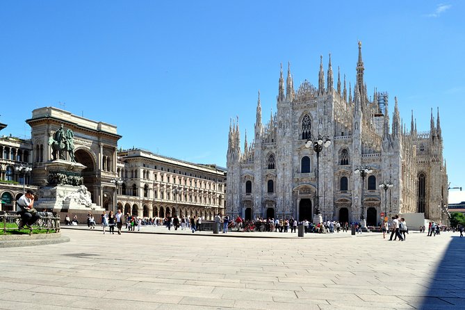 2-hours Duomo of Milan guided experience with entrance tickets - Small group + headsets: how this tour keeps you sane