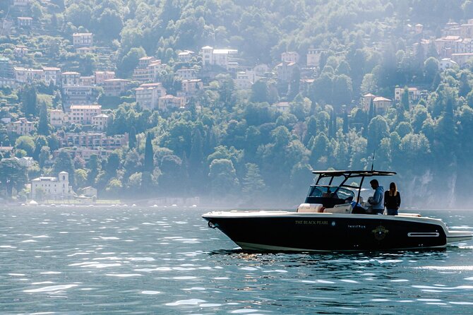 2H Private Cruise Lake Como Tender yacht Invictus 6 pax - Moltrasio and Laglio: Passing the Clooney-view stretch