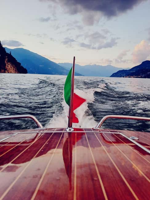 Bellagio/Menaggio: Private Trip on a Vintage Wooden Boat - Starting point: Bellagio, Menaggio, Varenna, or Tremezzo