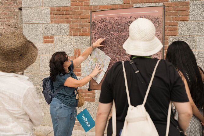 Best of Milan: 3 Icons Tour in 40 Languages + Hop On Hop Off - Stop 1: Museo Teatrale alla Scala and the Theater Box Moment