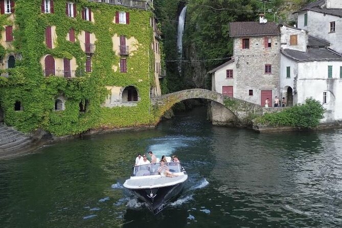Boat Party on Lake Como - Open Bar - Lenno and Ossuccio villa stops: La Cassinella and Villa Balbiano from the water