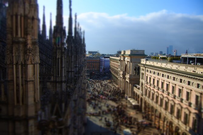 Cathedral & Skyline: Duomo di Milano Tour with Rooftop Access - Who should book this Duomo cathedral and skyline tour