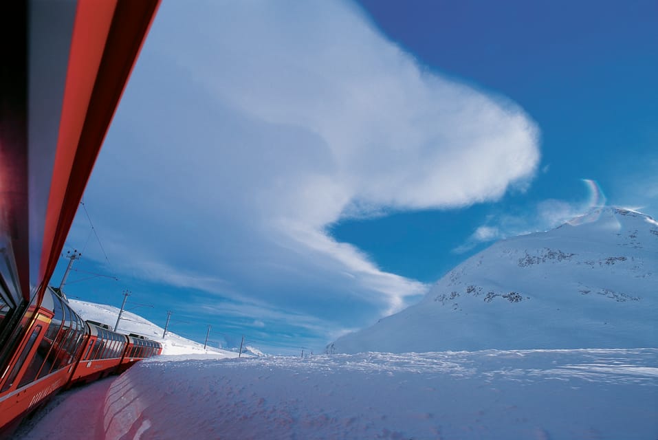 From Como: St. Moritz and Tirano Trip with Bernina Express - Passing through the Alps: how to get the best views on a moving train