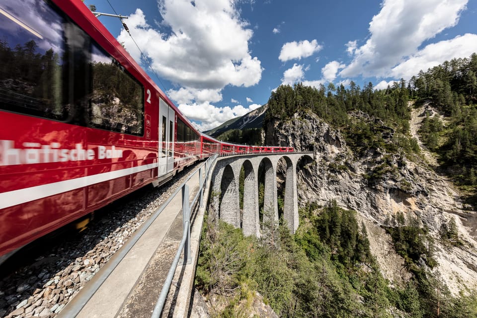 From Como: St. Moritz and Tirano Trip with Bernina Express - The return ride to Como: long bus hours, but you’ll have the photos