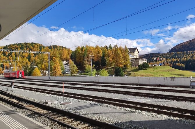 From Lake Como or Milan: Bernina Red Train Tour - Lake Silvaplana: a sporty stop with seasonal personality