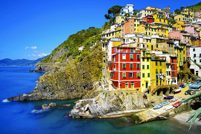 From Milan: Cinque Terre Guided Full-Day Trip With Cruise - The 90-Minute Boat Cruise to La Spezia (and the Weather Backup Plan)