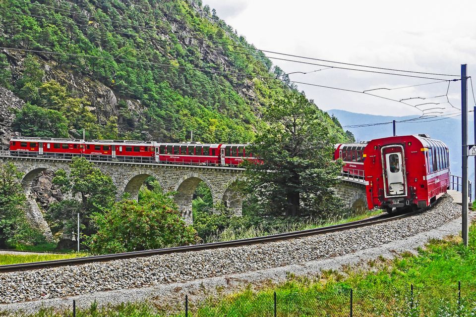 From Milan: Lake Como Cruise, St. Moritz & Bernina Red Train - Choosing Your Sides: Where the Best Views Tend to Land