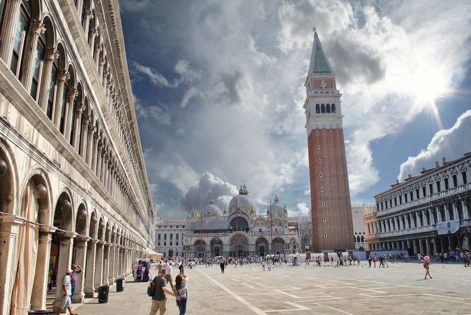 From Milan: Venice and Verona Full-Day Tour by Train - Verona on foot: River Adige, Ponte Scaliero, and Castelvecchio
