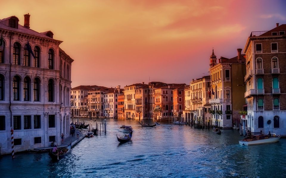 From Milan: Venice and Verona Full-Day Tour by Train - Bilingual guides: why the person matters more than the brochure