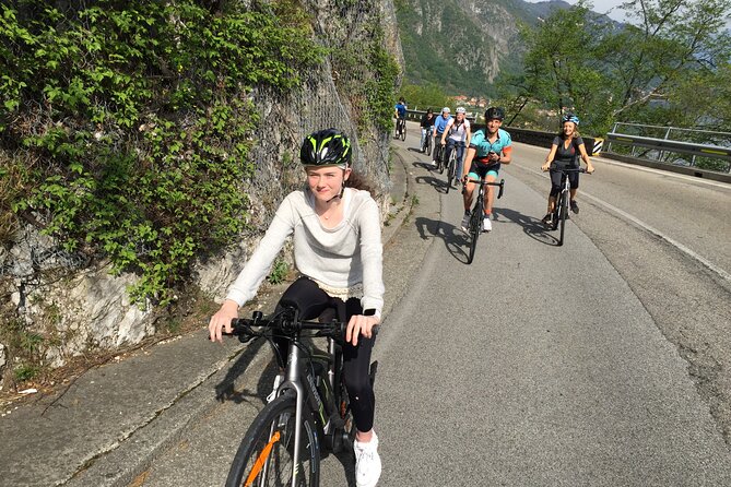 Group Bike Tour: Onno & Ghisallino (E-bikes and Road bikes) - The Ride Through a Charming Town Off the Main Road