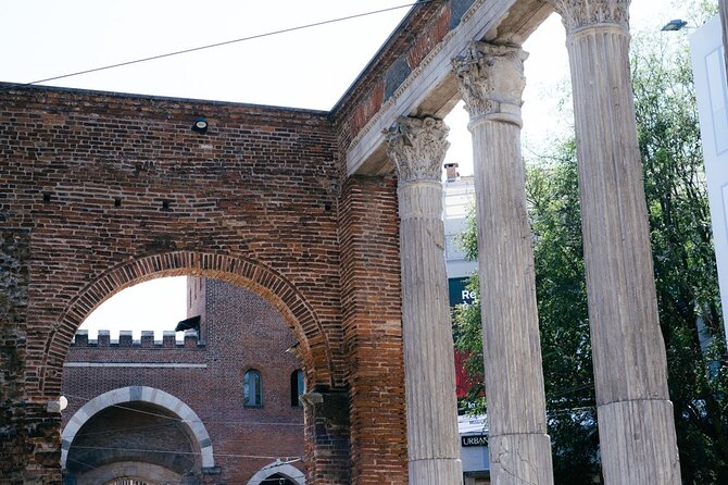 Highlights and hidden gems of Milan Bike Tour - Brera District: Narrow Streets, Art Corners, and Real Charm