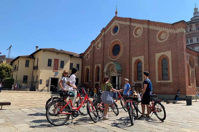 Highlights of Milan Bike Tour - Meeting at Via Falcone and getting a smooth start