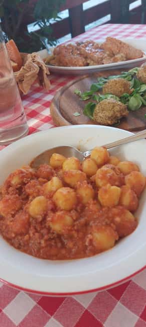 Lake Como: Food Walking Tour - Guides who make it feel local: Giada, Janis, Chiara, Francesco, and more