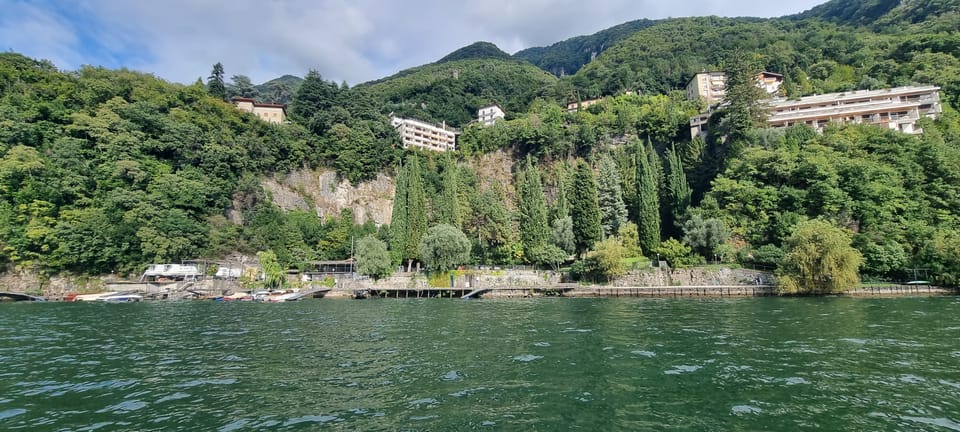 Lake Como: Shared Boat Tour with Prosecco Aperitif - Smartphone Audio Guide: Stories at Your Pace (Bring Headphones)