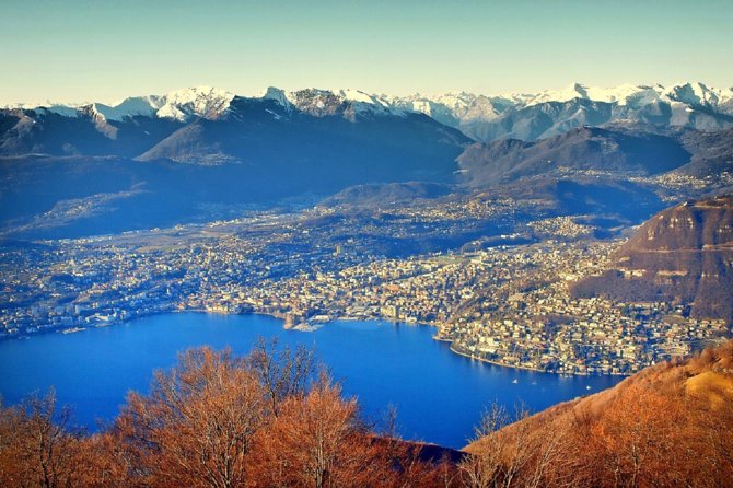 Lake Como & Switzerland Day Trip from Milan with Scenic Boat Tour - Como Duomo walk: what you get in the first hour