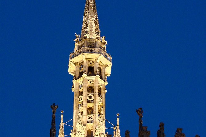 Milan: Best of Skip-the-Line Duomo Rooftops Guided Tour - Meet up at 12oz Coffee Joint, then straight to the lift