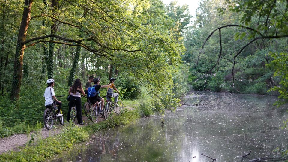 Milan: Bike Tour with Picnic on the turtle lake - Milan After Hours, But Actually Peaceful