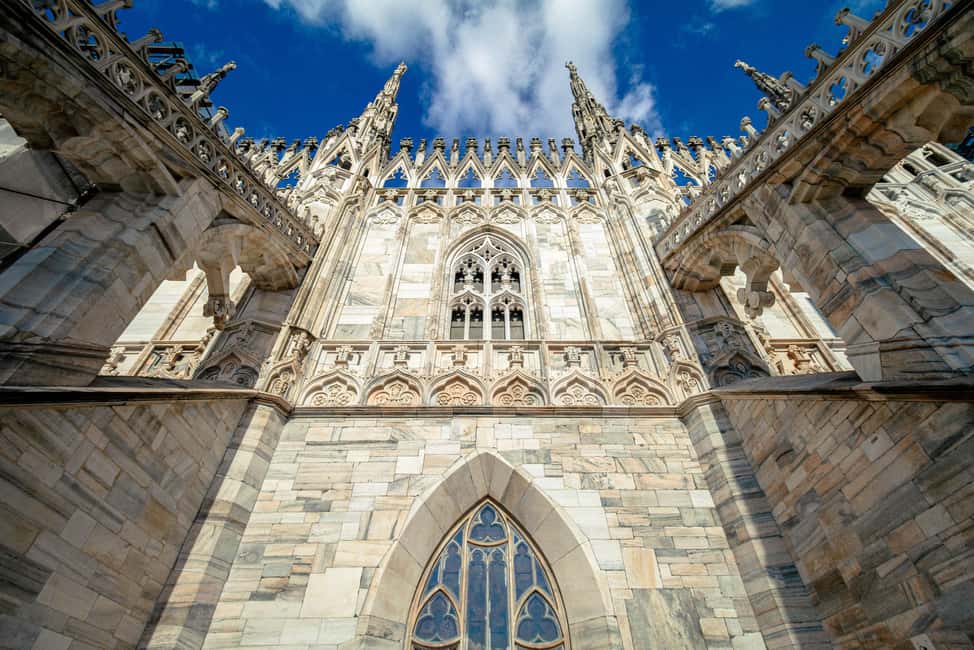 Milan Duomo Cathedral and Rooftop Terrace Guided Tour - Tour pace, group size, and what you’re really paying for