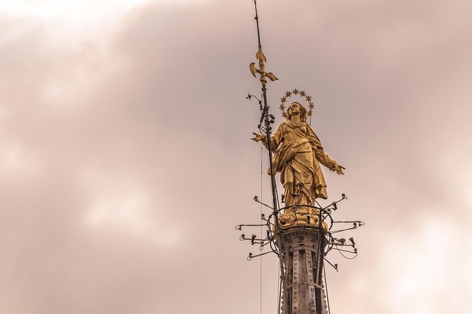 Milan Duomo Rooftop Terrace Guided Tour - Your guide + headsets: why small-group matters on the roof