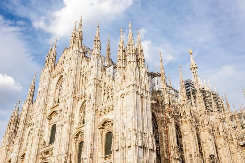 Milan Duomo Rooftops Tour + Optional Hop-on-Hop-off ticket - Your 1-Hour Plan: From 12OZ Coffee Joint to the Highest Terrace