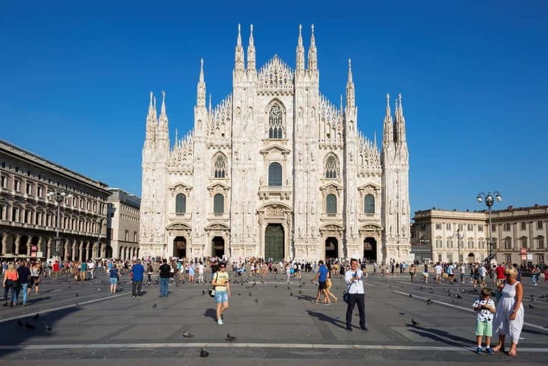 Milan: Duomo Tour with Priority Entry & Rooftop Access - Inside Milan Cathedral: what your guide will help you notice