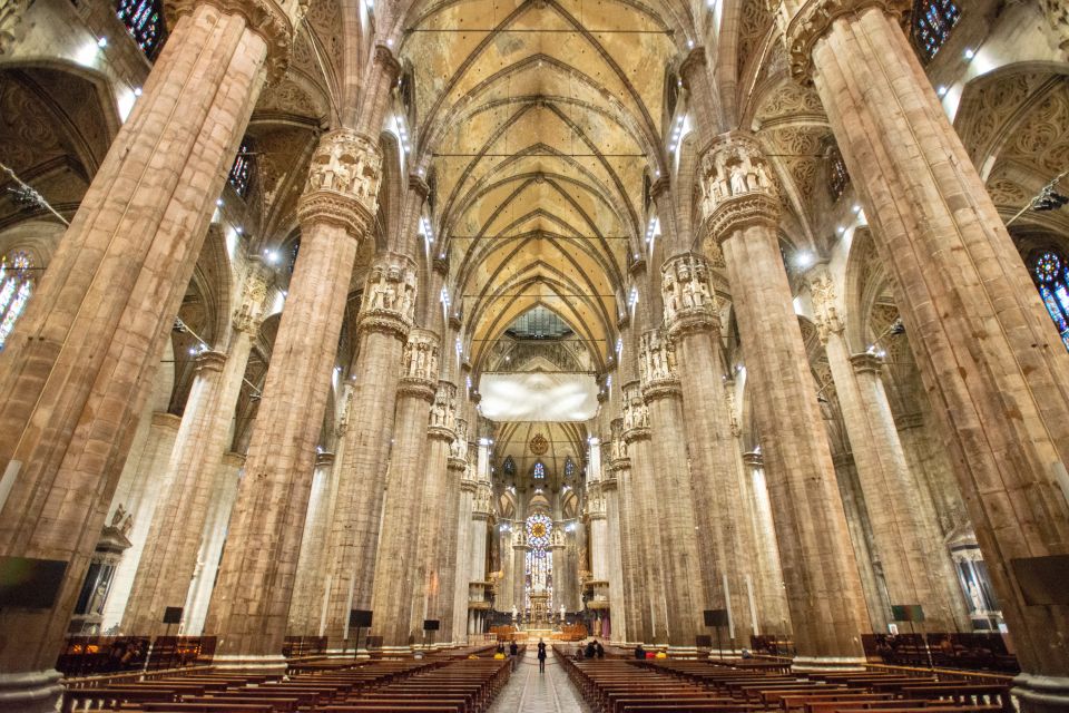 Milan: Fast-Track Milan Cathedral and Terraces Guided Tour - Skip the crowds: separate Duomo entrance and fast-track flow