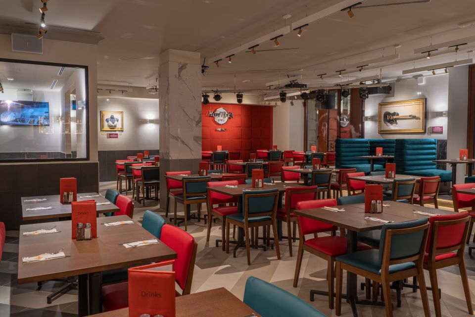 Milan: Hard Rock Cafe with Set Menu for Lunch or Dinner - Quick hits before you go