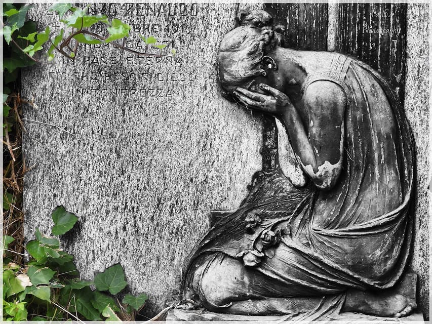 Milan: Monumental Cemetery Group Walking Tour - The mausoleums and stories: Milan’s art and power in stone