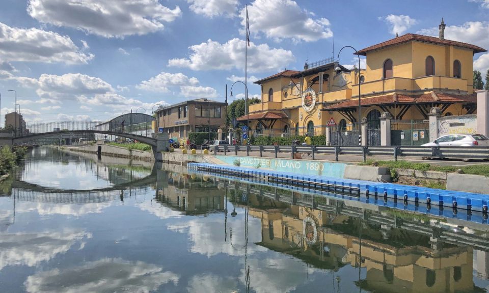 Milan: Navigli Canal Boat Cruise - Canottieri Milano Olona 1894: rowing club life on the canal