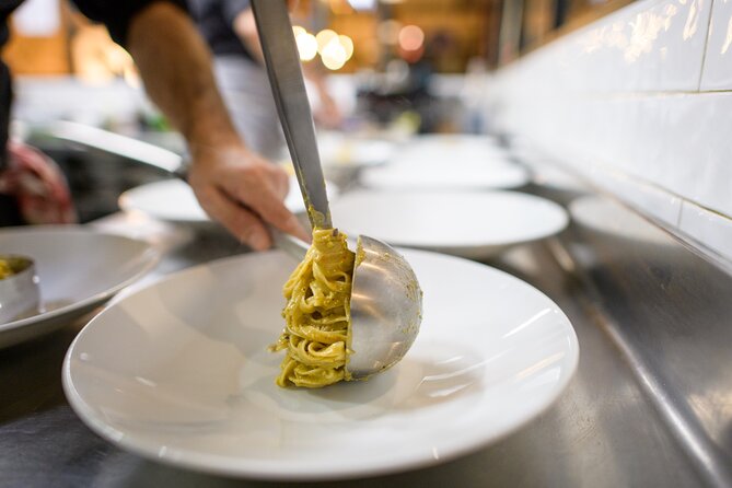 Milan: Pasta and Tiramisu Small Group Cooking Class with Wine - Key things that make this class work