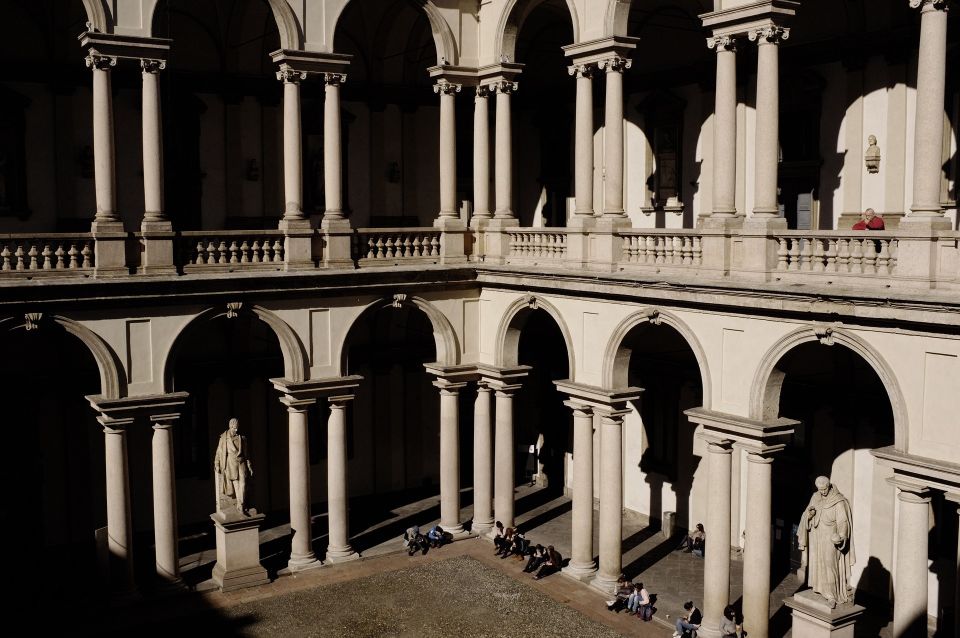 Milan: Pinacoteca Art Gallery and Brera District Guided Tour - Practical tips to get the most from Pinacoteca and Brera
