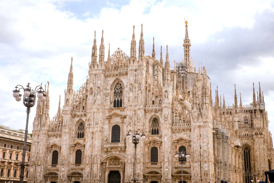 Milan: Priority Access Duomo and Rooftop Tour - Why priority access at the Duomo is worth it