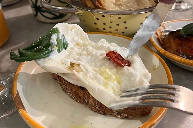 Milan Private Walking Tasting Tour with Secret Food Tours - What you’ll actually eat (and drink) on this tasting loop