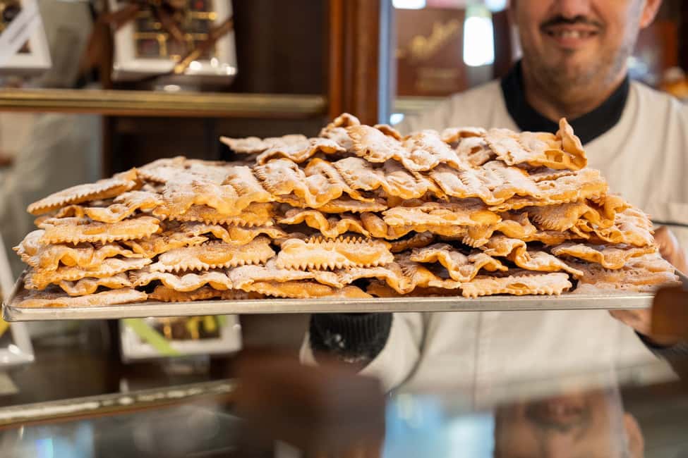 Milan: Sweet Delights Patisserie Tour - Sweet Delights Milan route: from Turati meetup to Duomo finish