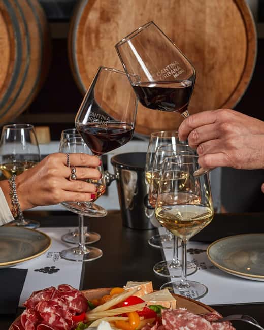 Milan: Wine Lovers Experience at Cantina Urbana Winery - Entering a real winery in the middle of Milan