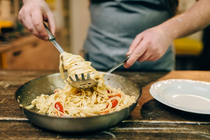 Pasta Fresca Hands-on Cooking Class with a Local in Como - Sauce and fillings using fresh market ingredients