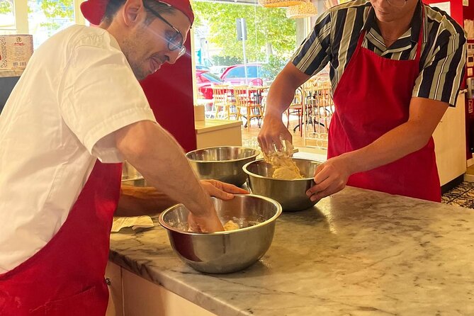 Premium Pizza Making Class at a Pizzeria in Como - Neapolitan pizza skills in Como, not a show