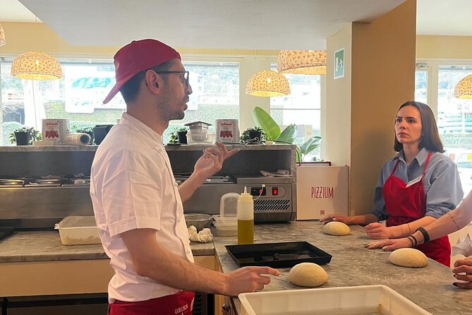Premium Pizza Making Class at a Pizzeria in Como - Drinks, limoncello, and turning a class into a meal