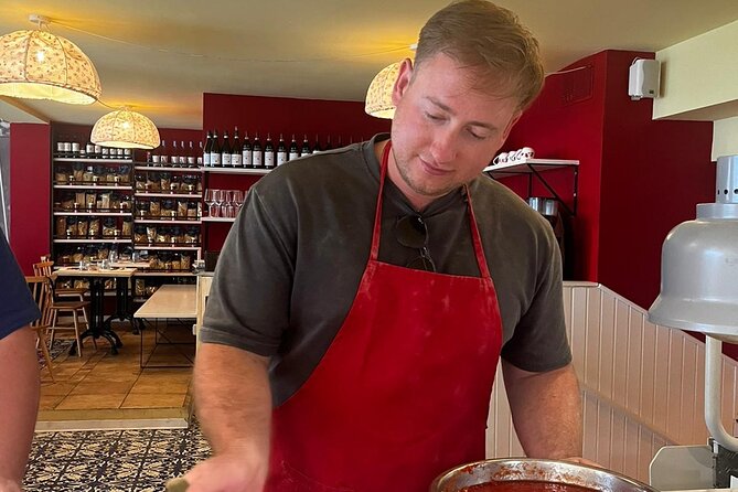 Premium Pizza Making Class at a Pizzeria in Como - The staglio moment: why the technique is the point