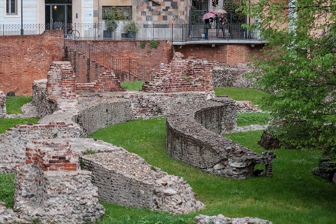Private Milan Highlights Tour – Iconic Sights & Hidden Gems - Cinque Vie: the lanes where Milan slows down