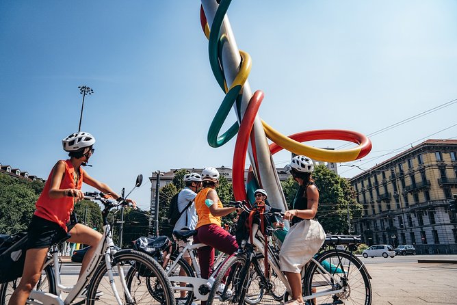 Small-group Milan Highlights e-Bike Tour - E-bike practical tips for your Milan morning