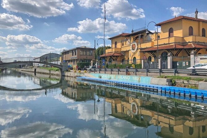Sunset Navigli Boat Tour in Milan with Optional Aperitivo - The Canal Stops You’ll See: Churches, the Darsena, and the Alzaie Towpaths